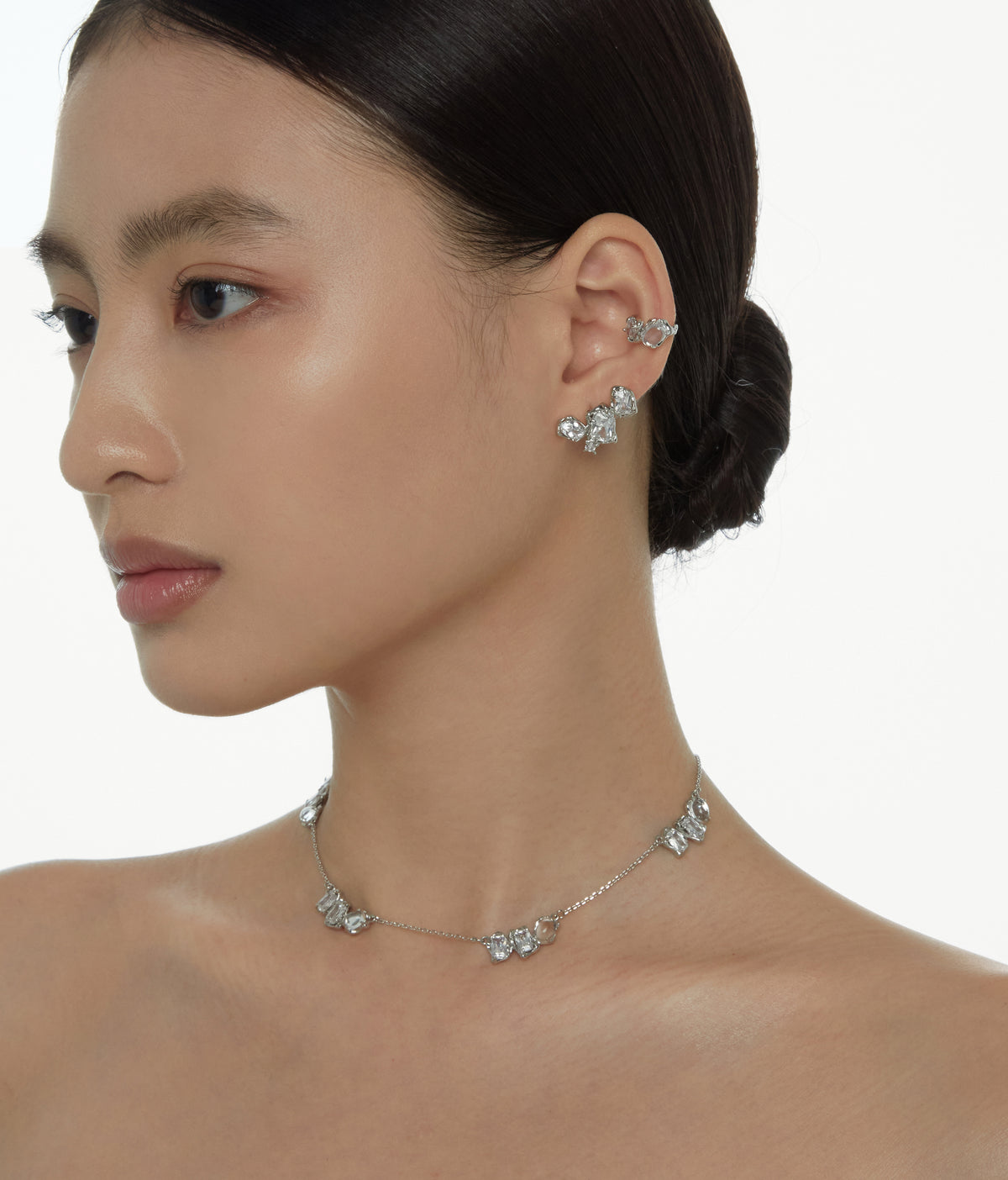 BOONEE-Glimmering Crystal Ear Cuff