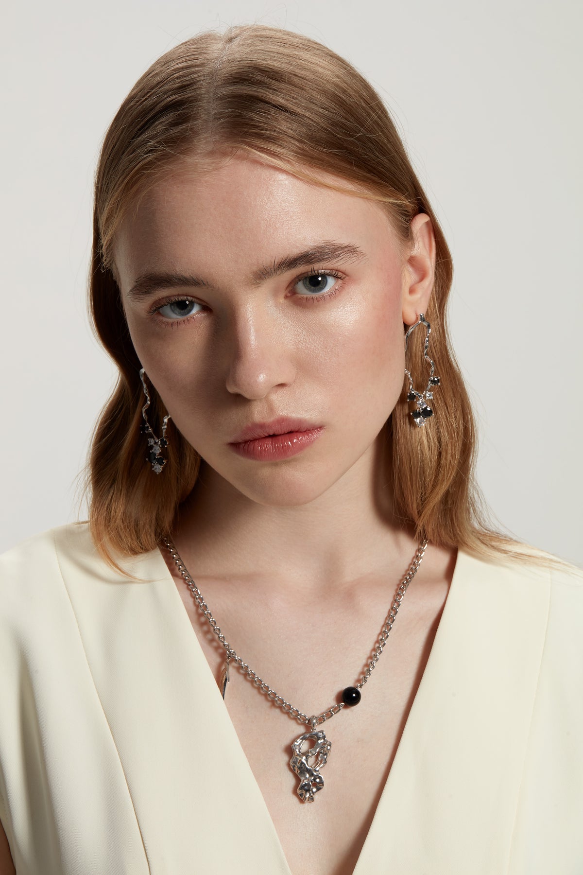 CIGALONG-Flowing Stone Drop Earrings