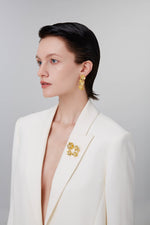 daartemis-Golden Camellia Quartet Brooch