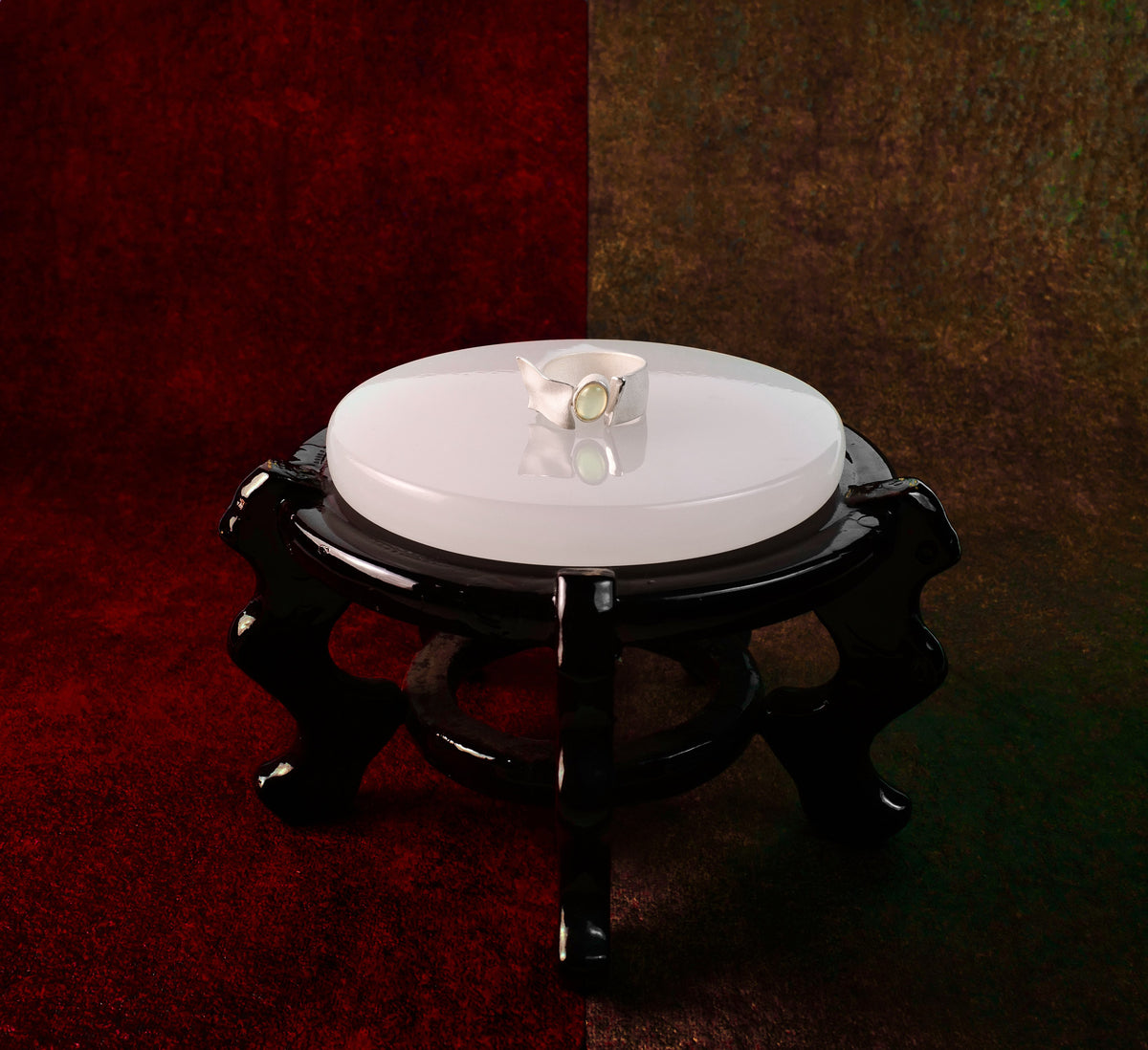 SERIOUSLY NEW-Featherstone Adjustable Ring