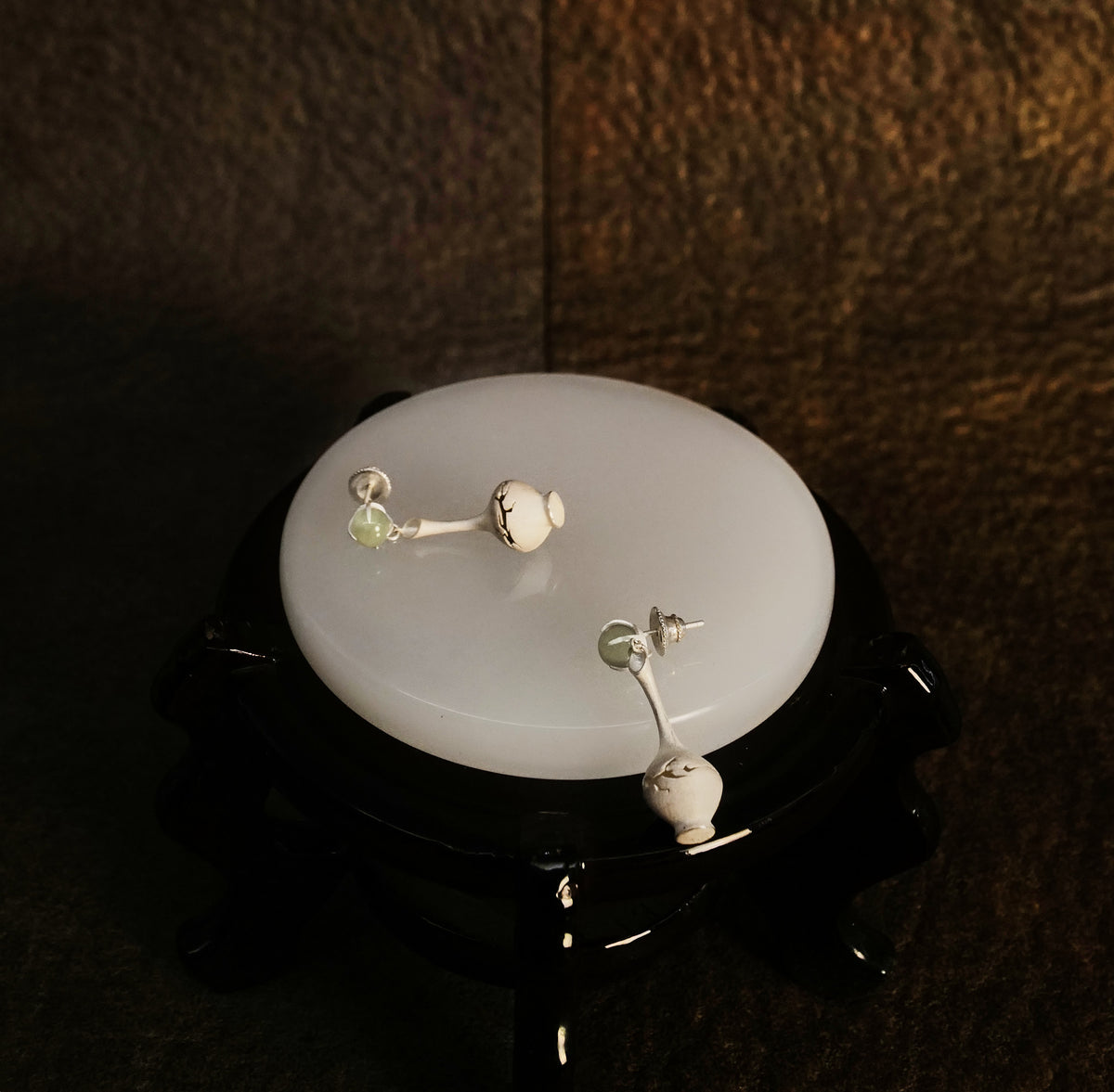 SERIOUSLY NEW-Willow Trail Studs