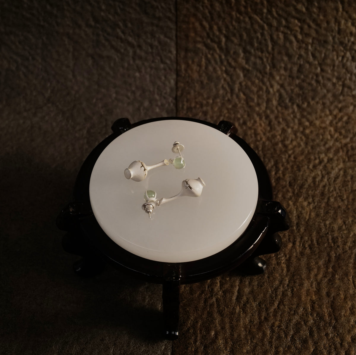 SERIOUSLY NEW-Willow Trail Studs