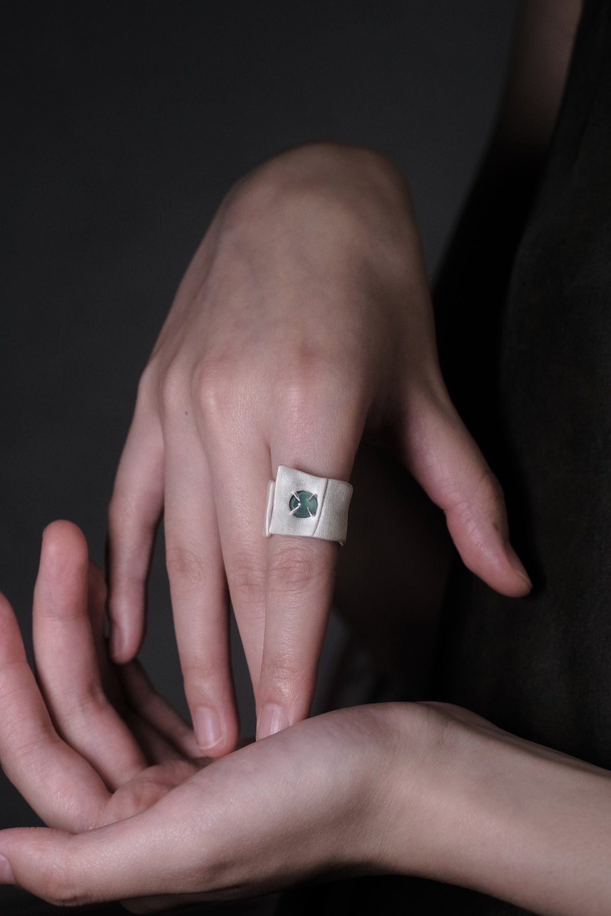 SERIOUSLY NEW-"Plate Series: Floating Plate Ring