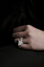 SERIOUSLY NEW-Featherflow Adjustable Ring